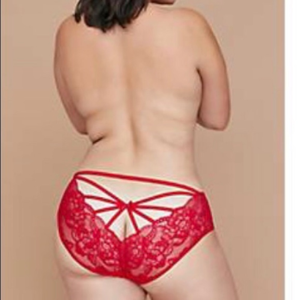 Cacique NWT Lace Strappy Back Panty w Split Gusset